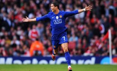 米兰登录入口-当绿茵场遇见绿衫军，德甲争冠夜与塔图姆的胜利交响