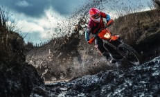 米兰体育网页版-福登独造三球导演逆转好戏，英格兰鏖战险胜塞内加尔晋级八强