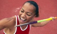 米兰体育入口-北美冰火三重奏，恩比德的世界杯之夜攻防交响曲