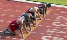 ac米兰下载-逆袭之夜，哈斯车队力克梅赛德斯，维斯塔潘领军上演赛道奇迹