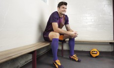 米兰登录入口-鹈鹕加时鏖战力克吉林，布克关键时刻化身胜负手