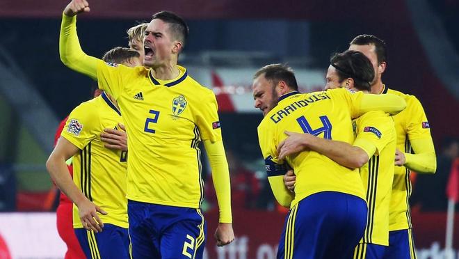 包含爱沙尼亚队遭逢失利，奥地利队再添三分的词条