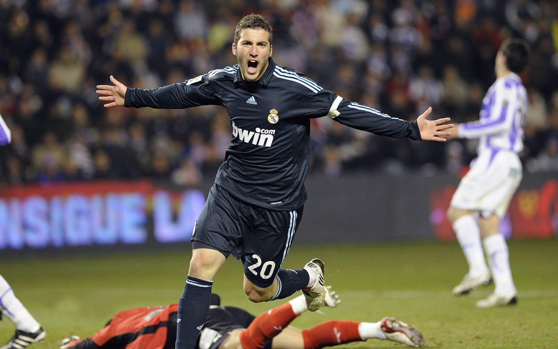 阿什拉夫爆发终结悬念,克罗地亚提前出线塞维利亚梦碎